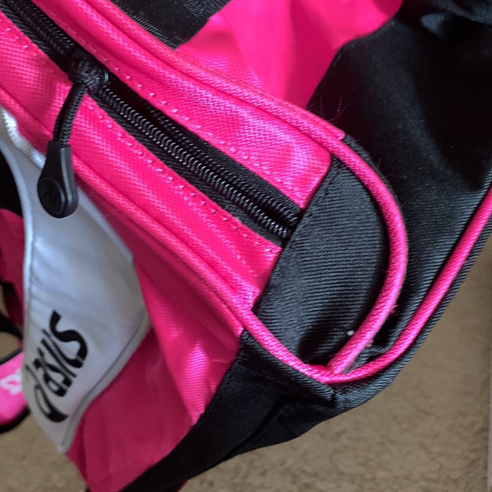 ASICS Duffle Bag - Picture 12 of 13